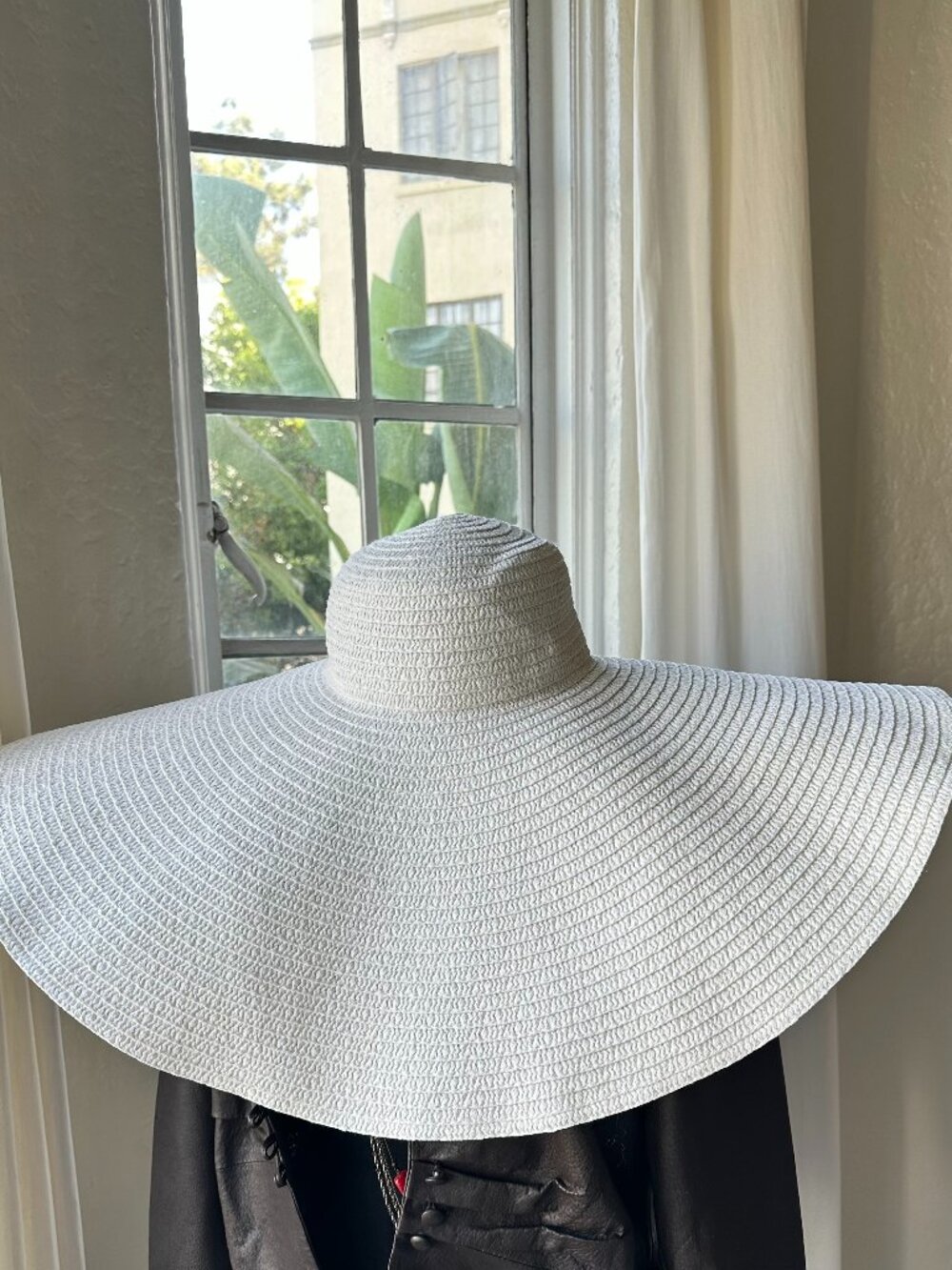 Women’s Oversized White Floppy Sun Hat 57cm Wide Brim Statement Beach Resort